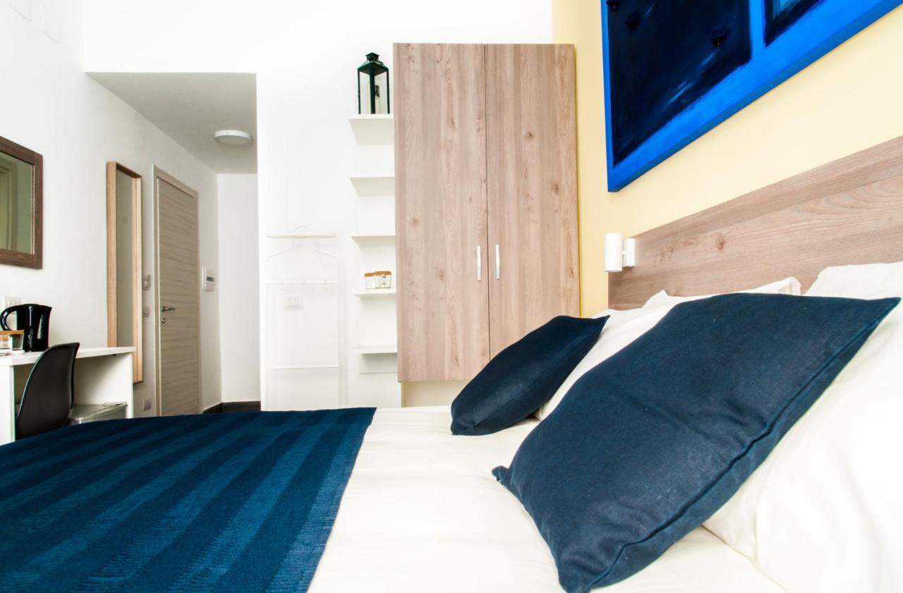Demi Rooms Napoli Dış mekan fotoğraf