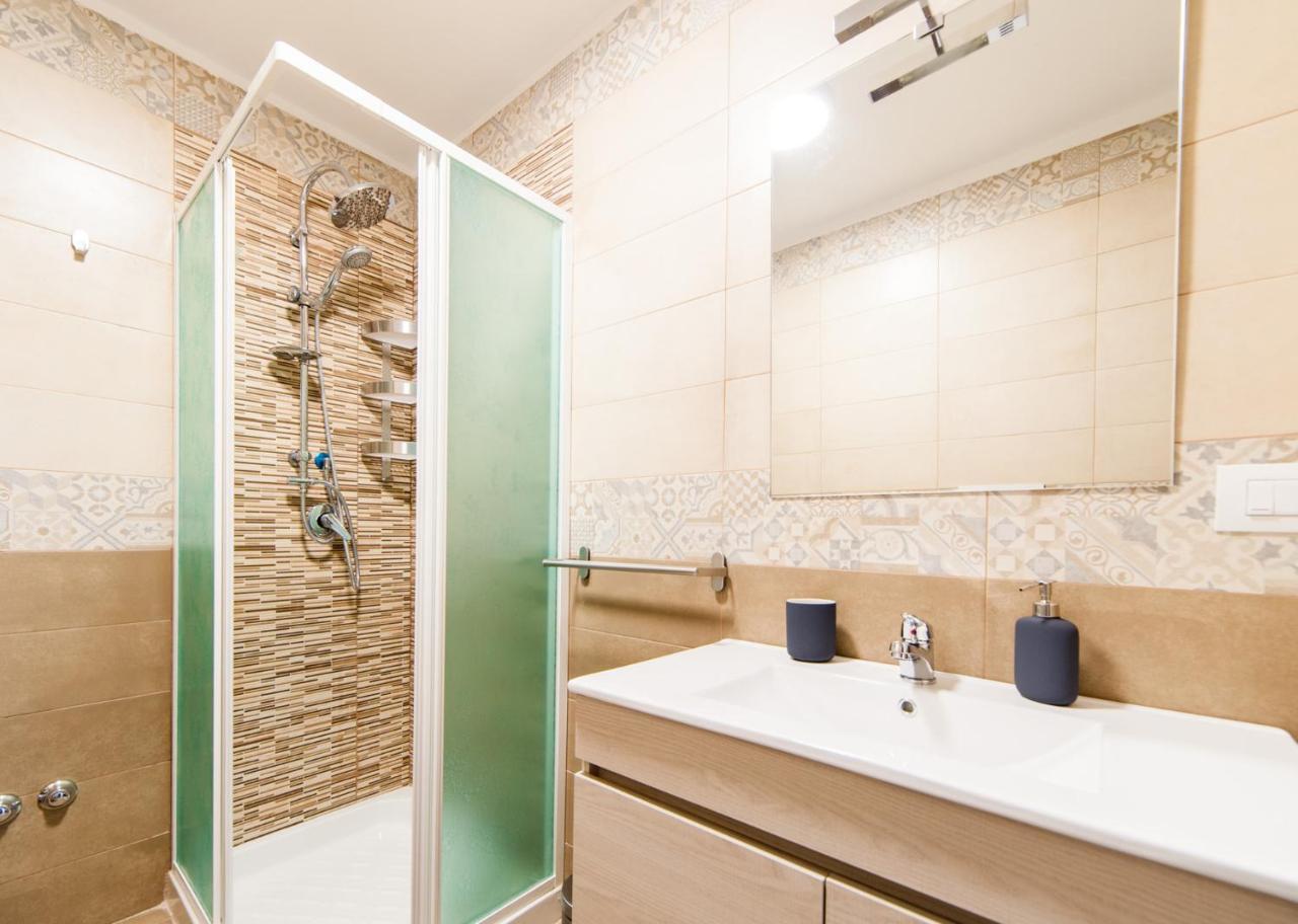 Demi Rooms Napoli Dış mekan fotoğraf