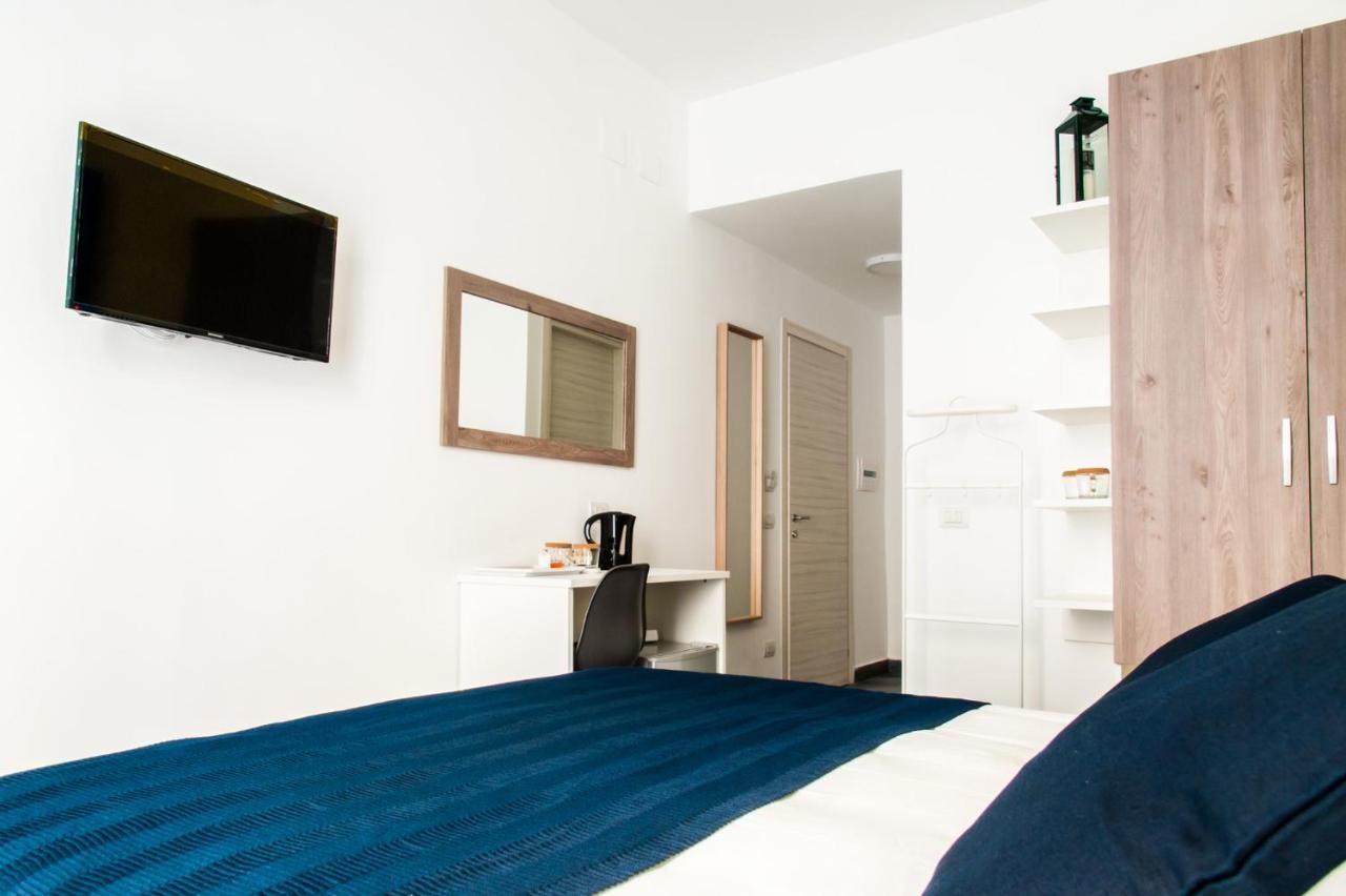 Demi Rooms Napoli Dış mekan fotoğraf